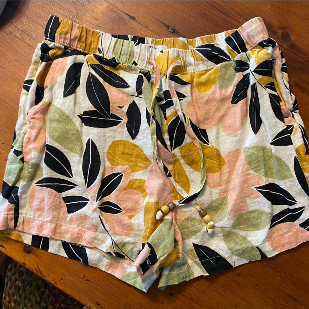 Linen shorts size large